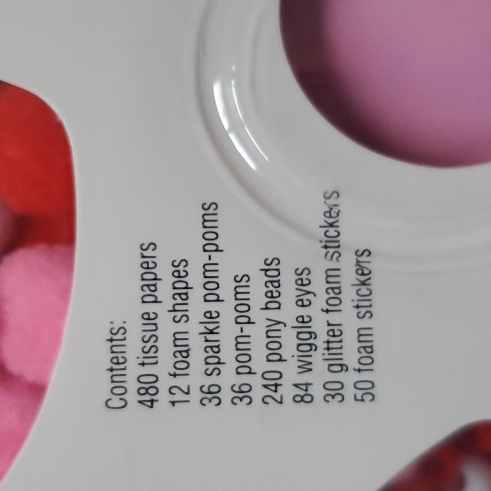CREATOLOGY VALENTINE BASICS TRAY - Picture 4 of 4
